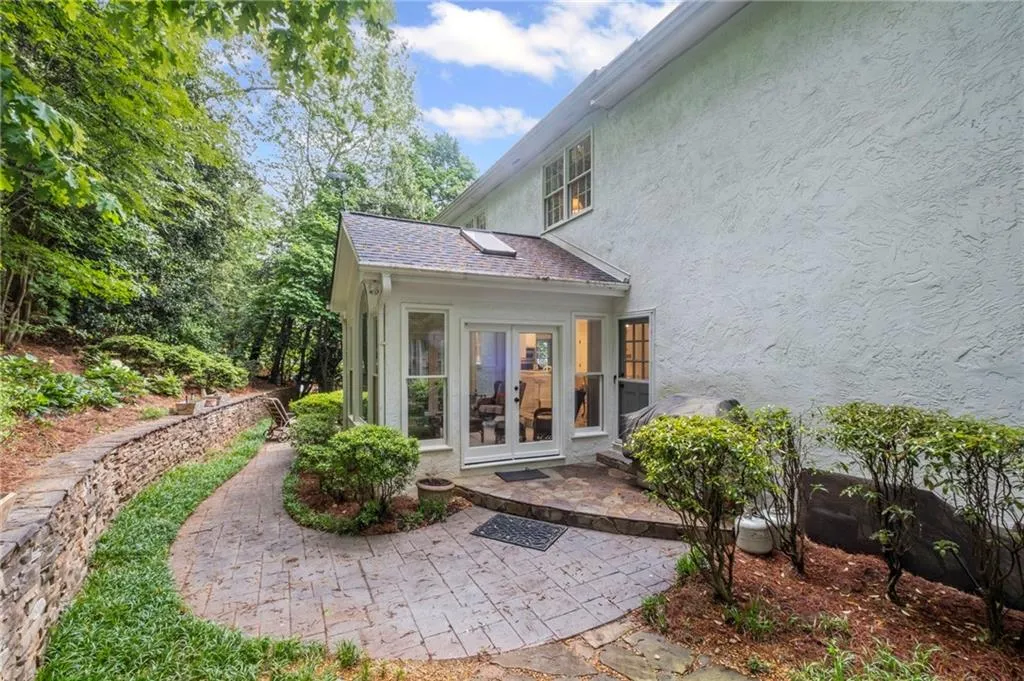 7750 Landowne Drive, Atlanta, Georgia 30350, 6 Bedrooms Bedrooms, ,4 BathroomsBathrooms,Residential,For Sale,7750 Landowne Drive,7635081