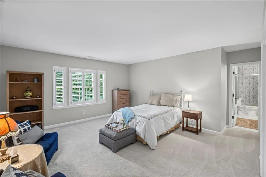 7750 Landowne Drive, Atlanta, Georgia 30350, 6 Bedrooms Bedrooms, ,4 BathroomsBathrooms,Residential,For Sale,7750 Landowne Drive,7635081