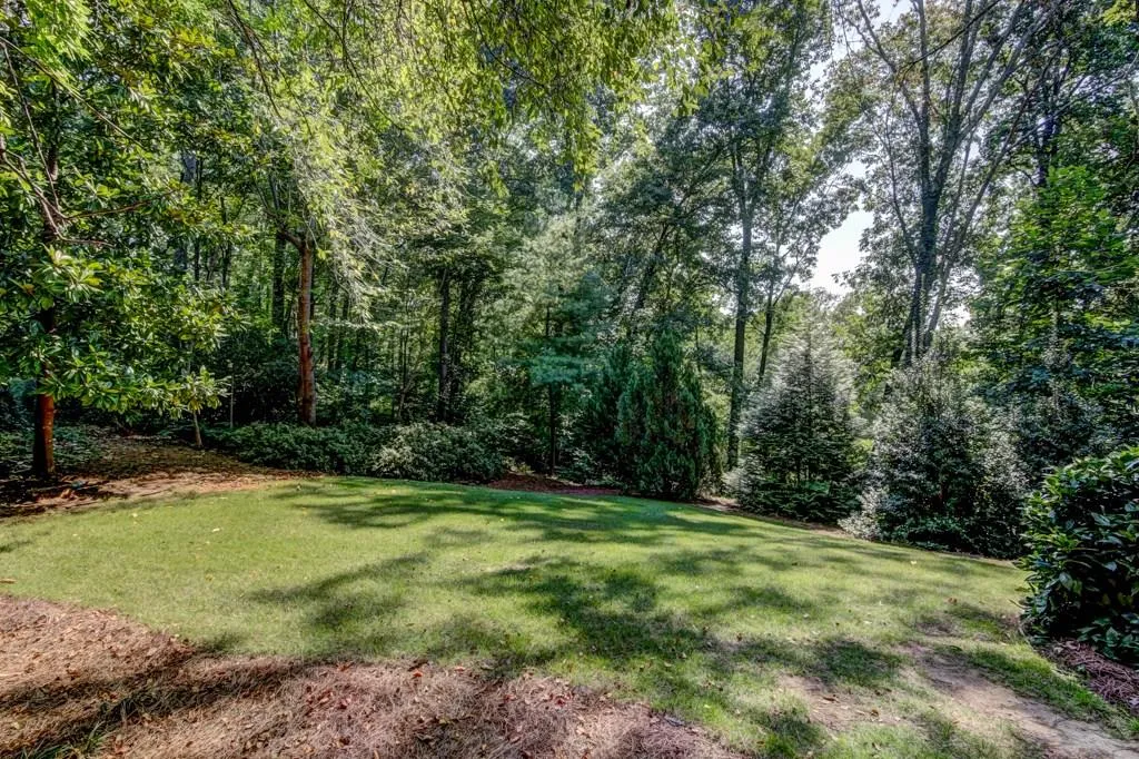 7125 Duncourtney Drive, Atlanta, Georgia 30328, 5 Bedrooms Bedrooms, ,2 BathroomsBathrooms,Residential,Sold,7125 Duncourtney Drive,5897240