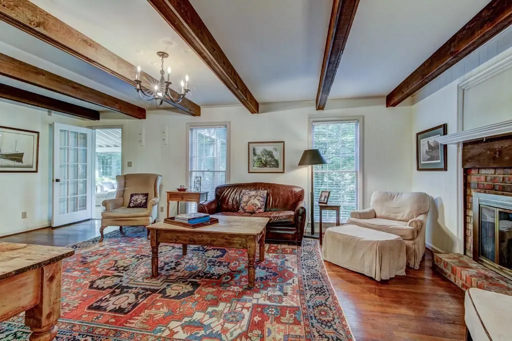 7125 Duncourtney Drive, Atlanta, Georgia 30328, 5 Bedrooms Bedrooms, ,2 BathroomsBathrooms,Residential,Sold,7125 Duncourtney Drive,5897240