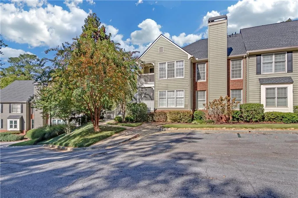 900 Camden Court, Atlanta, Georgia 30327, 2 Bedrooms Bedrooms, ,2 BathroomsBathrooms,Residential,Sold,900 Camden Court,7515858