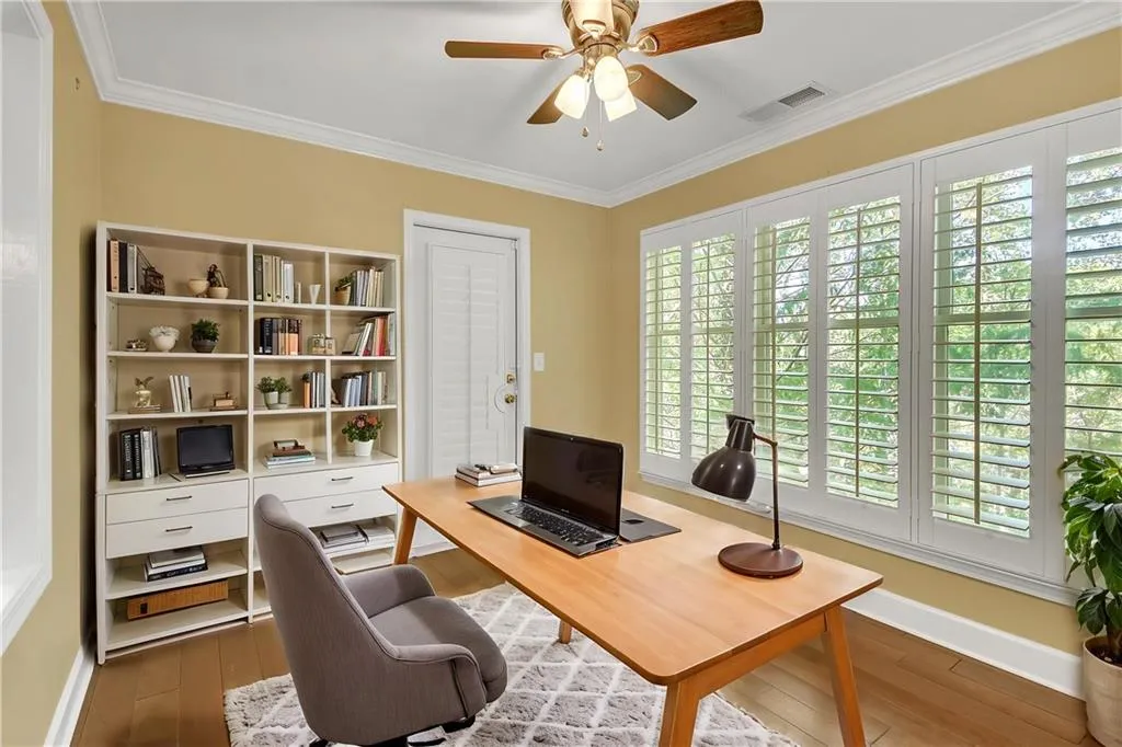 900 Camden Court, Atlanta, Georgia 30327, 2 Bedrooms Bedrooms, ,2 BathroomsBathrooms,Residential,Sold,900 Camden Court,7515858