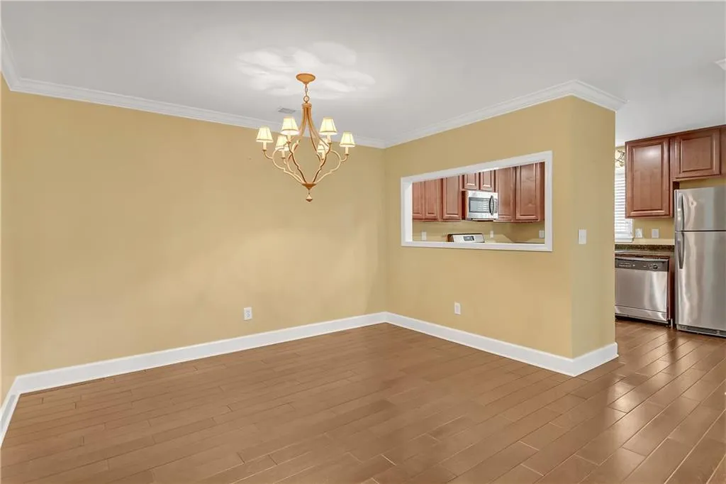 900 Camden Court, Atlanta, Georgia 30327, 2 Bedrooms Bedrooms, ,2 BathroomsBathrooms,Residential,Sold,900 Camden Court,7515858