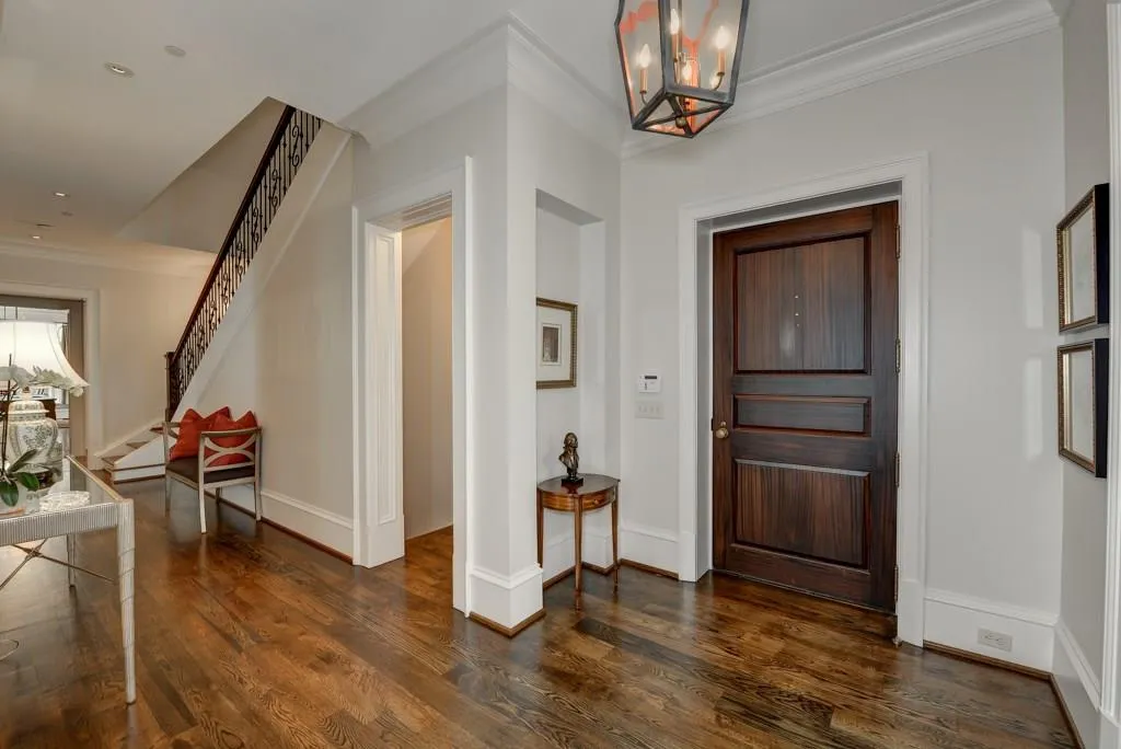 2440 Peachtree Road Nw Unit 7, Atlanta, Georgia 30305, 3 Bedrooms Bedrooms, ,5 BathroomsBathrooms,Residential,Sold,2440 Peachtree Road Nw Unit 7,5676388