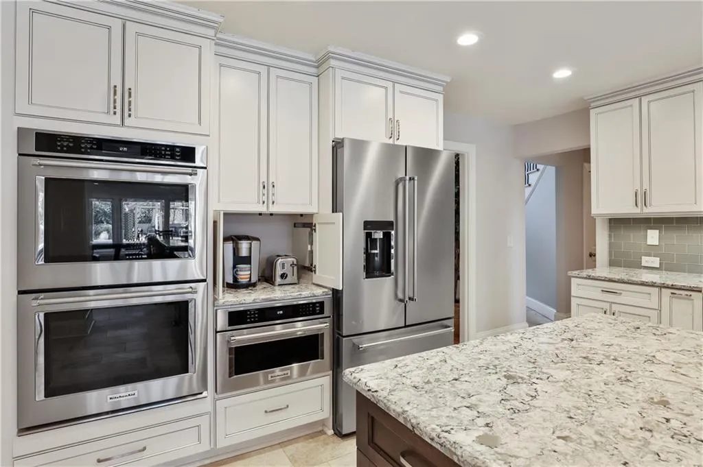 675 River Chase Ridge, Sandy Springs, Georgia 30328, 5 Bedrooms Bedrooms, ,5 BathroomsBathrooms,Residential,Sold,675 River Chase Ridge,7001664