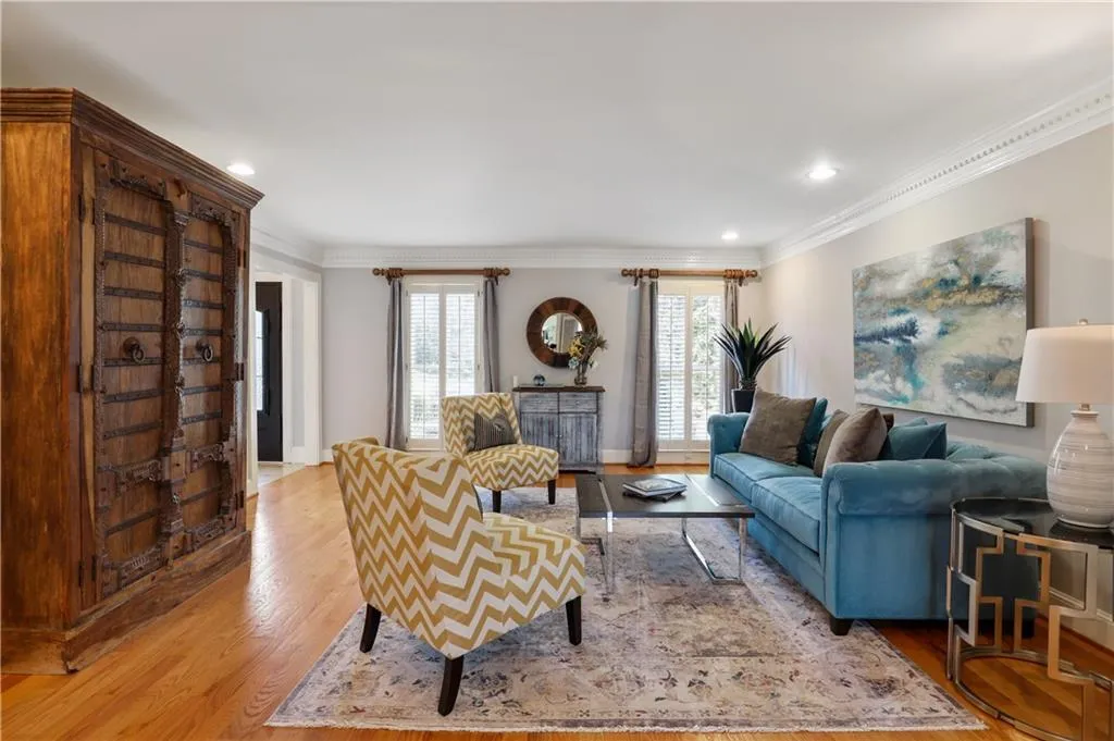 675 River Chase Ridge, Sandy Springs, Georgia 30328, 5 Bedrooms Bedrooms, ,5 BathroomsBathrooms,Residential,Sold,675 River Chase Ridge,7001664