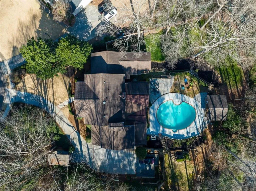 675 River Chase Ridge, Sandy Springs, Georgia 30328, 5 Bedrooms Bedrooms, ,5 BathroomsBathrooms,Residential,Sold,675 River Chase Ridge,7001664