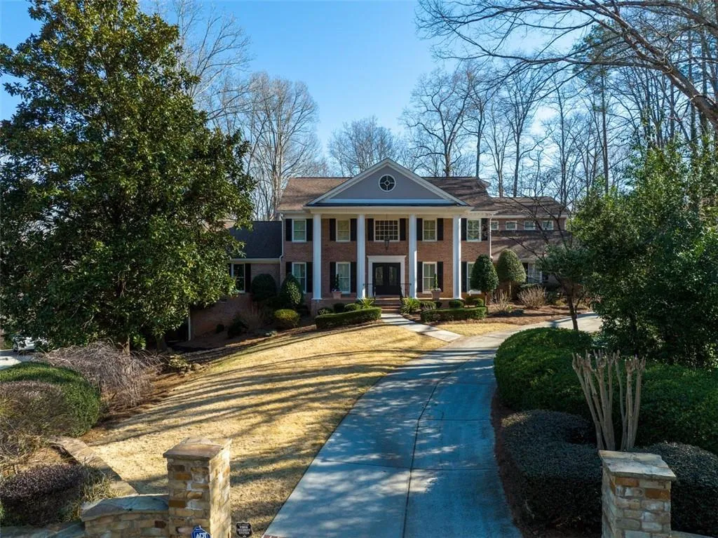 675 River Chase Ridge, Sandy Springs, Georgia 30328, 5 Bedrooms Bedrooms, ,5 BathroomsBathrooms,Residential,Sold,675 River Chase Ridge,7001664