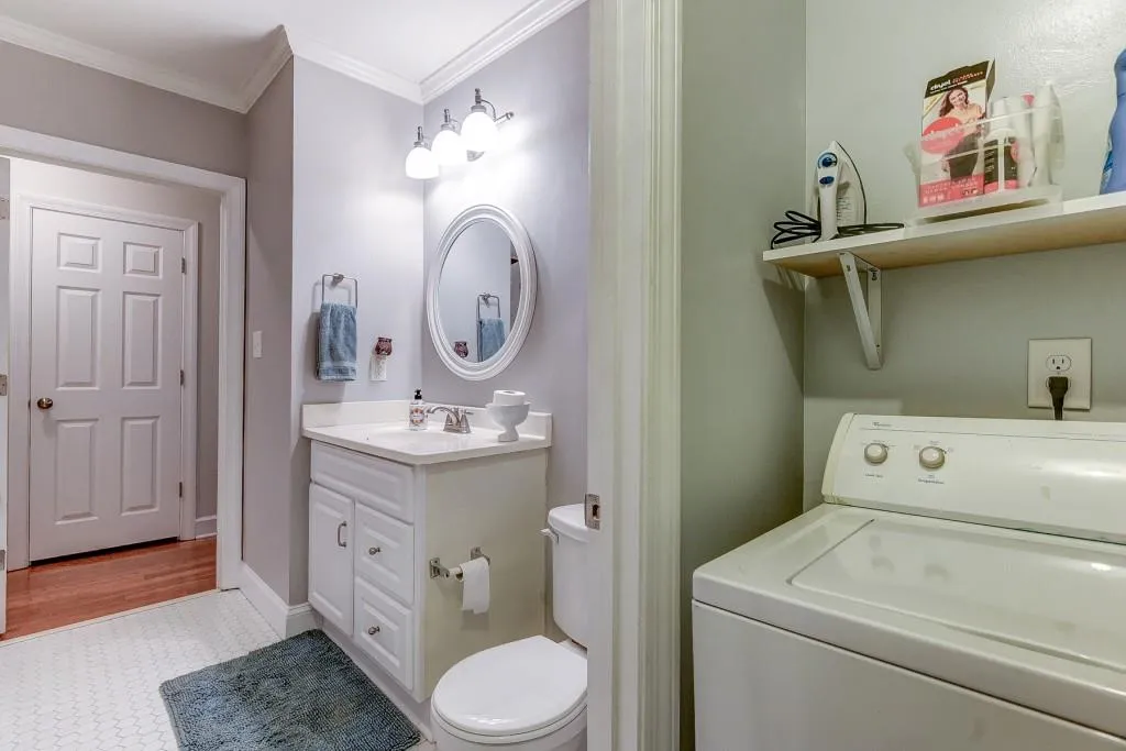 7500 Roswell Road Unit 120, Sandy Springs, Georgia 30350, 3 Bedrooms Bedrooms, ,2 BathroomsBathrooms,Residential,Sold,7500 Roswell Road Unit 120,5919971