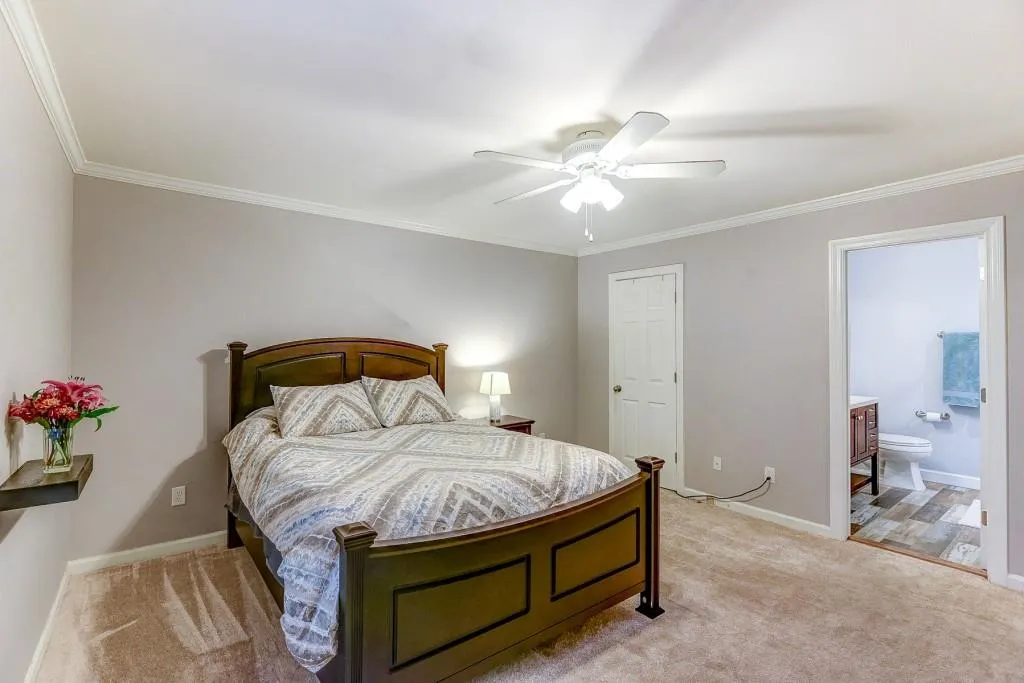 7500 Roswell Road Unit 120, Sandy Springs, Georgia 30350, 3 Bedrooms Bedrooms, ,2 BathroomsBathrooms,Residential,Sold,7500 Roswell Road Unit 120,5919971