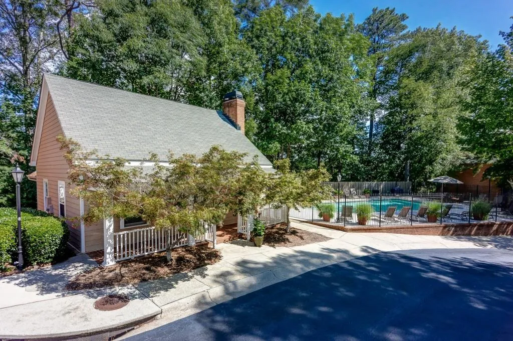 7500 Roswell Road Unit 120, Sandy Springs, Georgia 30350, 3 Bedrooms Bedrooms, ,2 BathroomsBathrooms,Residential,Sold,7500 Roswell Road Unit 120,5919971