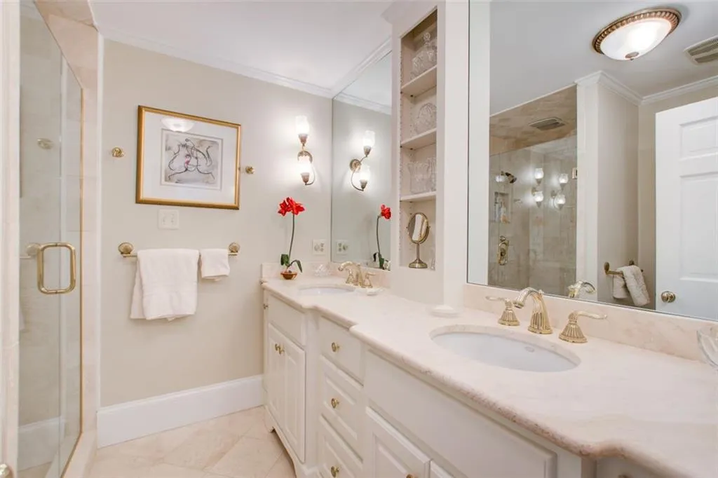 5935 Winterthur Ridge, Sandy Springs, Georgia 30328, 5 Bedrooms Bedrooms, ,4 BathroomsBathrooms,Residential,Sold,5935 Winterthur Ridge,7202795