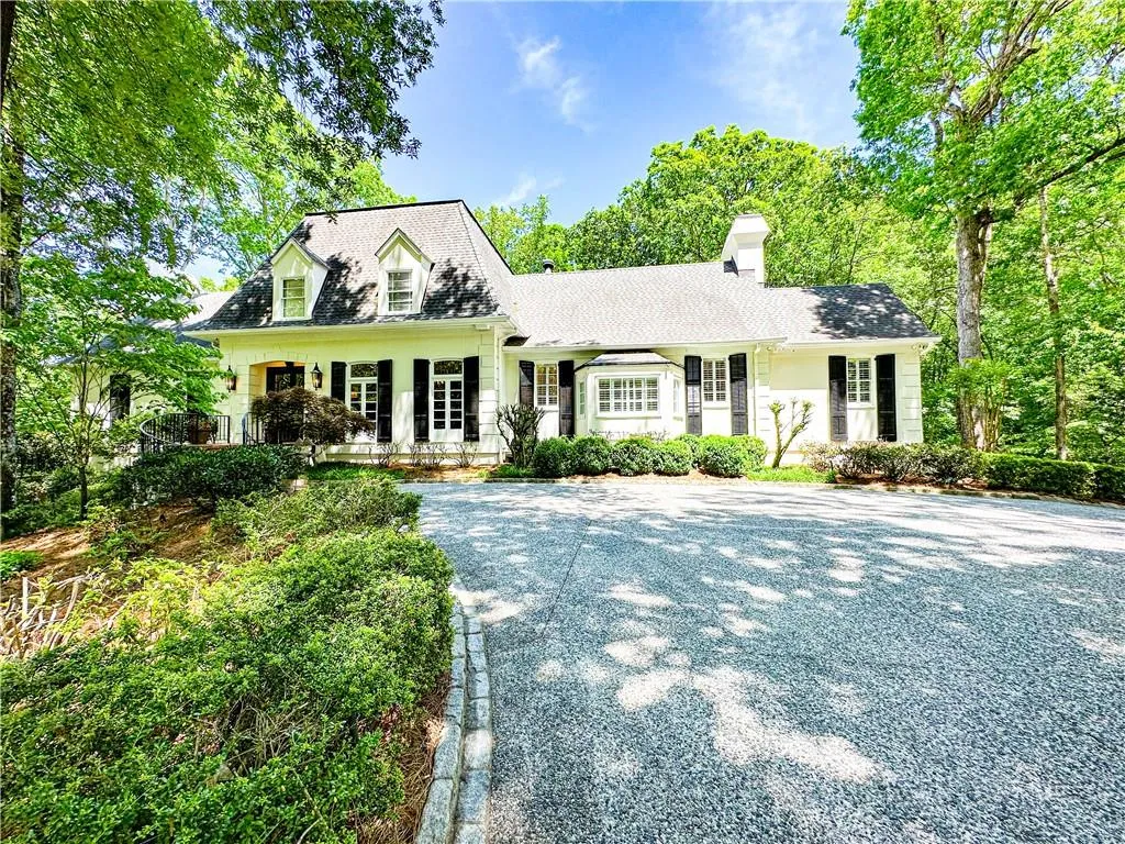 5935 Winterthur Ridge, Sandy Springs, Georgia 30328, 5 Bedrooms Bedrooms, ,4 BathroomsBathrooms,Residential,Sold,5935 Winterthur Ridge,7202795