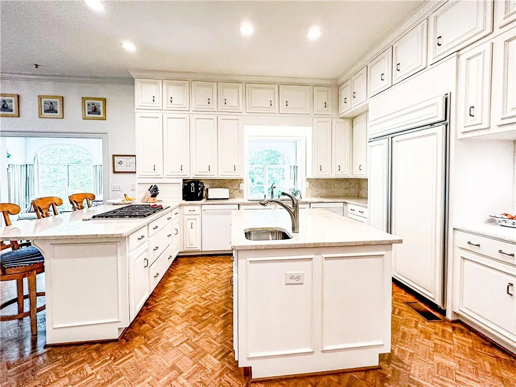 5935 Winterthur Ridge, Sandy Springs, Georgia 30328, 5 Bedrooms Bedrooms, ,4 BathroomsBathrooms,Residential,Sold,5935 Winterthur Ridge,7202795