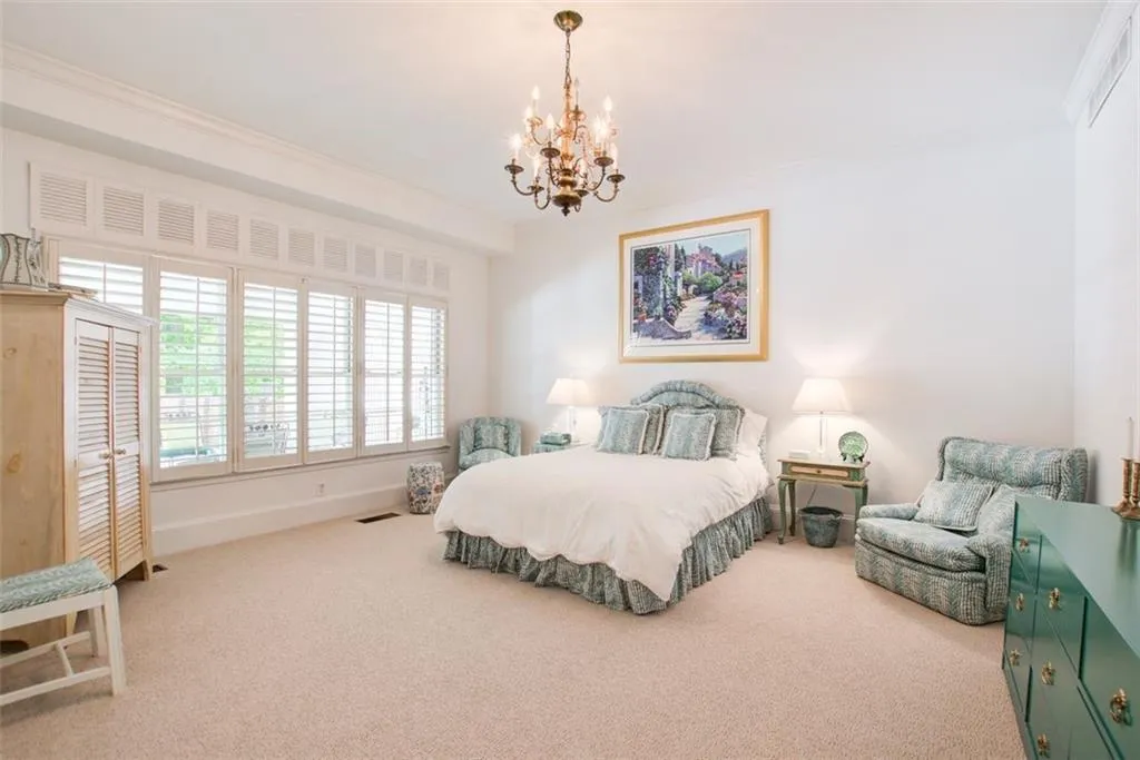 5935 Winterthur Ridge, Sandy Springs, Georgia 30328, 5 Bedrooms Bedrooms, ,4 BathroomsBathrooms,Residential,Sold,5935 Winterthur Ridge,7202795