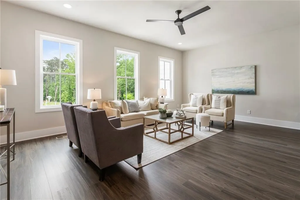 2144 Tidwell Lane Unit 2, Atlanta, Georgia 30318, 4 Bedrooms Bedrooms, ,3 BathroomsBathrooms,Residential,For Sale,2144 Tidwell Lane Unit 2,7576320