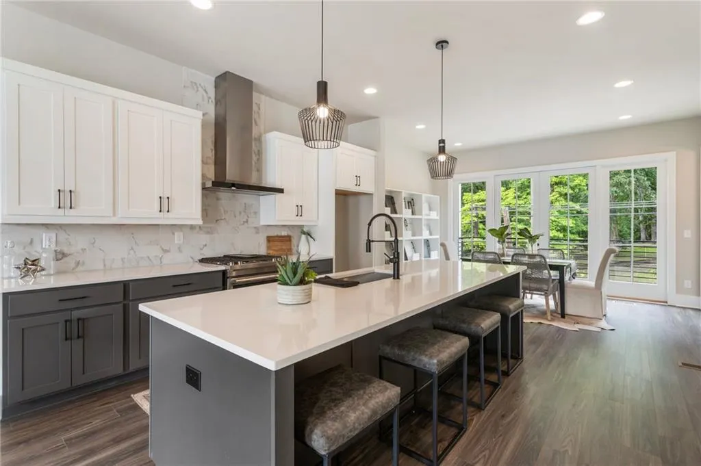 2144 Tidwell Lane Unit 2, Atlanta, Georgia 30318, 4 Bedrooms Bedrooms, ,3 BathroomsBathrooms,Residential,For Sale,2144 Tidwell Lane Unit 2,7576320