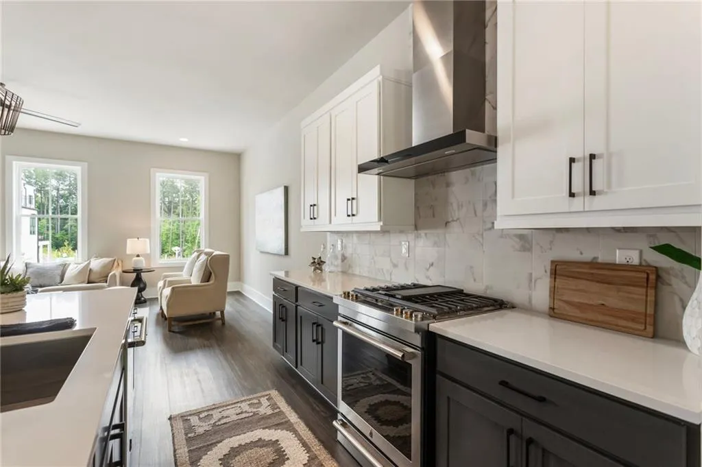 2144 Tidwell Lane Unit 2, Atlanta, Georgia 30318, 4 Bedrooms Bedrooms, ,3 BathroomsBathrooms,Residential,For Sale,2144 Tidwell Lane Unit 2,7576320