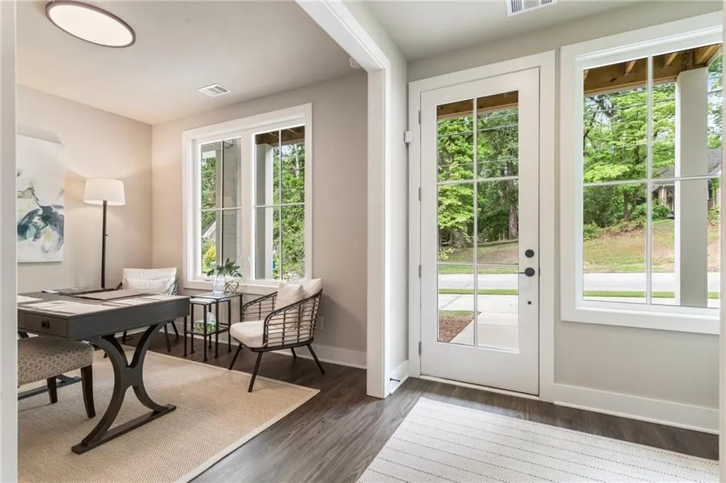 2144 Tidwell Lane Unit 2, Atlanta, Georgia 30318, 4 Bedrooms Bedrooms, ,3 BathroomsBathrooms,Residential,For Sale,2144 Tidwell Lane Unit 2,7576320