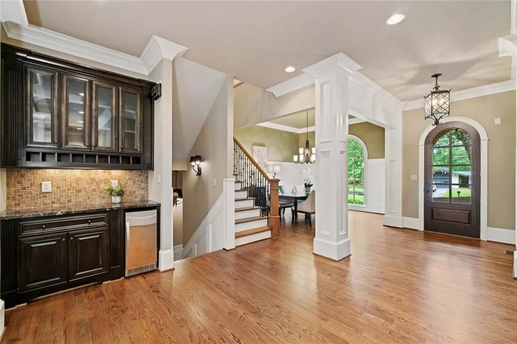 Dry Bar or Butler's Pantry with icemaker