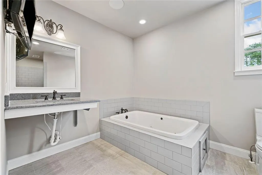 Whirlpool heated tub