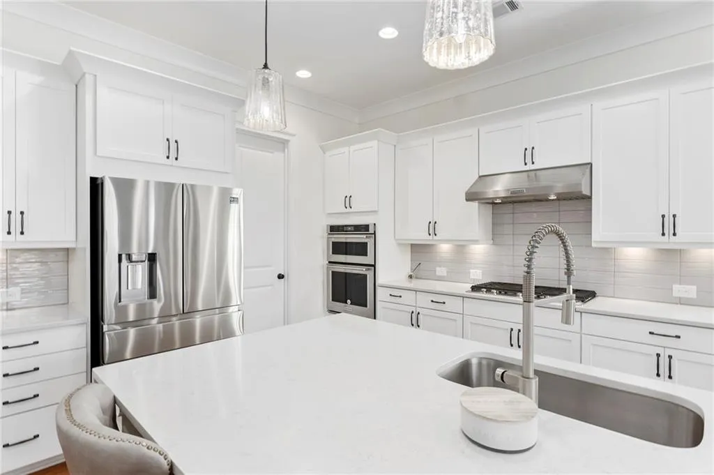6475 Canopy Drive, Atlanta, Georgia 30328, 5 Bedrooms Bedrooms, ,4 BathroomsBathrooms,Residential,Sold,6475 Canopy Drive,6969816