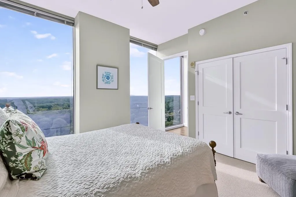 2795 Peachtree Road Ne Unit 1801, Atlanta, Georgia 30305, 2 Bedrooms Bedrooms, ,2 BathroomsBathrooms,Residential,For Sale,2795 Peachtree Road Ne Unit 1801,7627526