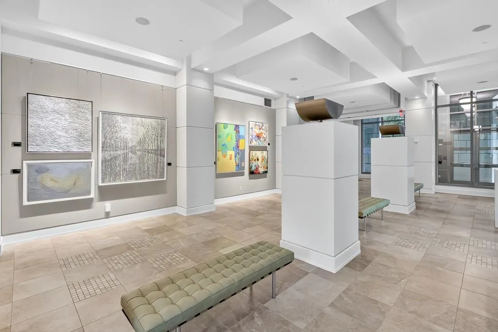 2795 Peachtree Road Ne Unit 1801, Atlanta, Georgia 30305, 2 Bedrooms Bedrooms, ,2 BathroomsBathrooms,Residential,For Sale,2795 Peachtree Road Ne Unit 1801,7627526