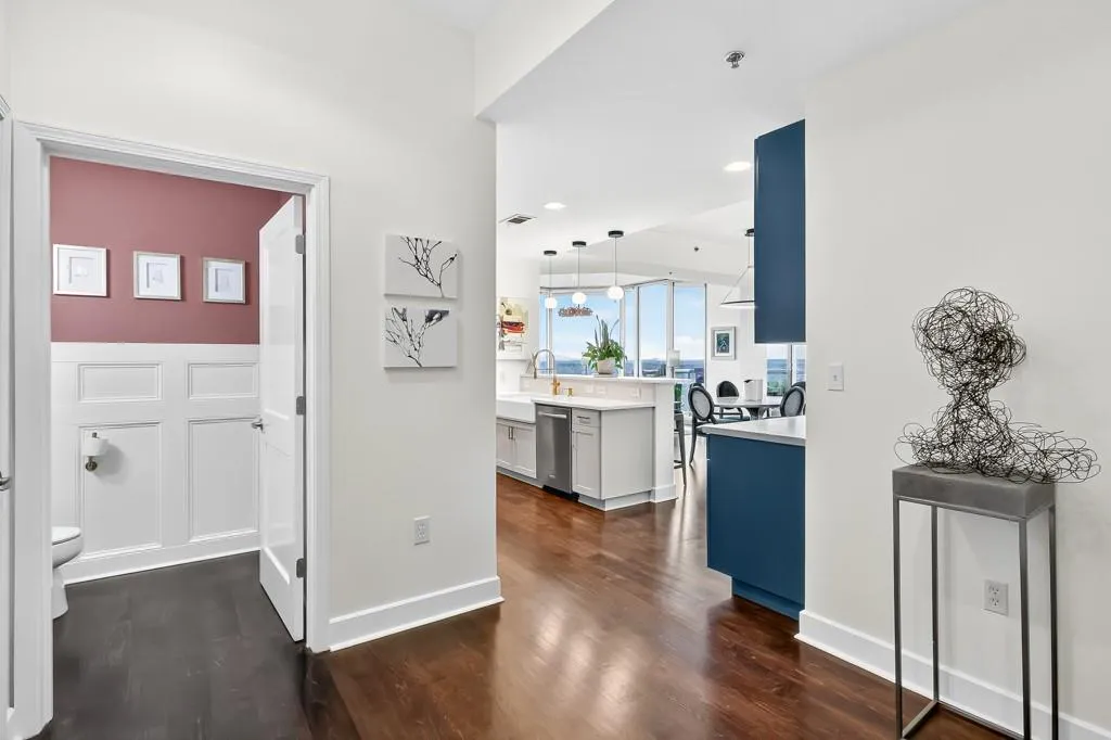 2795 Peachtree Road Ne Unit 1801, Atlanta, Georgia 30305, 2 Bedrooms Bedrooms, ,2 BathroomsBathrooms,Residential,For Sale,2795 Peachtree Road Ne Unit 1801,7627526