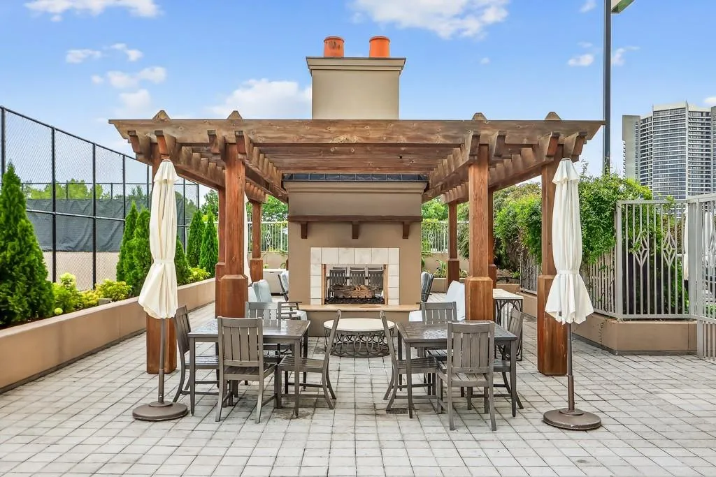 2795 Peachtree Road Ne Unit 1801, Atlanta, Georgia 30305, 2 Bedrooms Bedrooms, ,2 BathroomsBathrooms,Residential,For Sale,2795 Peachtree Road Ne Unit 1801,7627526