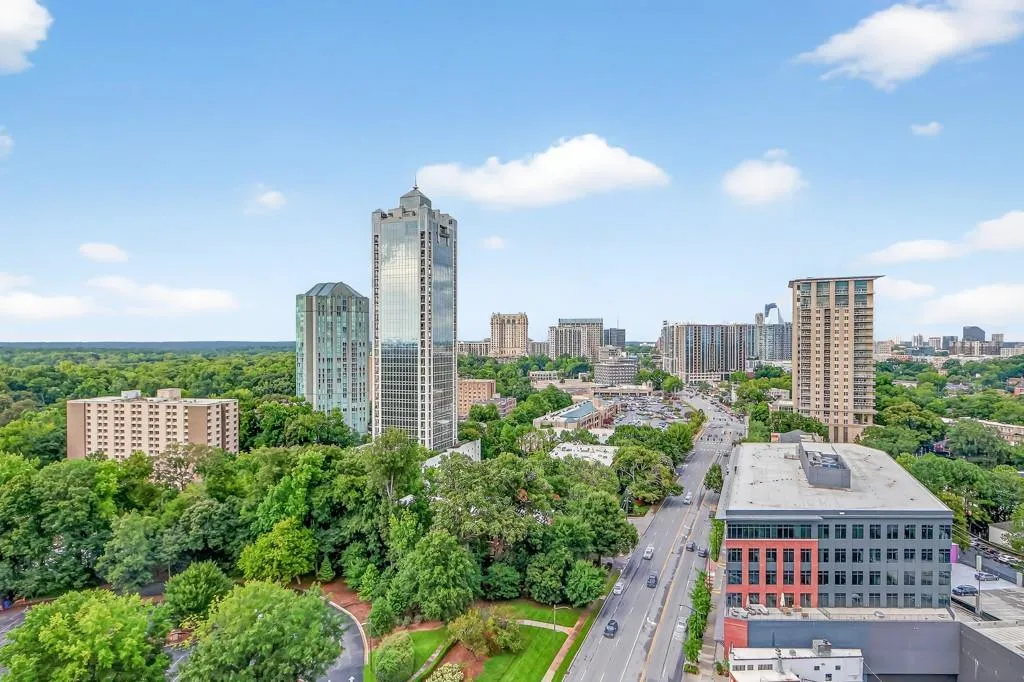 2795 Peachtree Road Ne Unit 1801, Atlanta, Georgia 30305, 2 Bedrooms Bedrooms, ,2 BathroomsBathrooms,Residential,For Sale,2795 Peachtree Road Ne Unit 1801,7627526