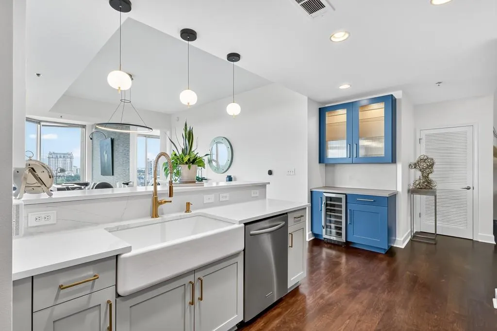 2795 Peachtree Road Ne Unit 1801, Atlanta, Georgia 30305, 2 Bedrooms Bedrooms, ,2 BathroomsBathrooms,Residential,For Sale,2795 Peachtree Road Ne Unit 1801,7627526