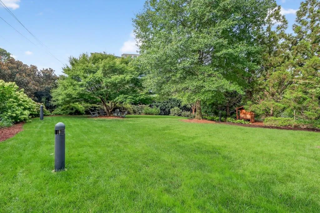 2795 Peachtree Road Ne Unit 1801, Atlanta, Georgia 30305, 2 Bedrooms Bedrooms, ,2 BathroomsBathrooms,Residential,For Sale,2795 Peachtree Road Ne Unit 1801,7627526