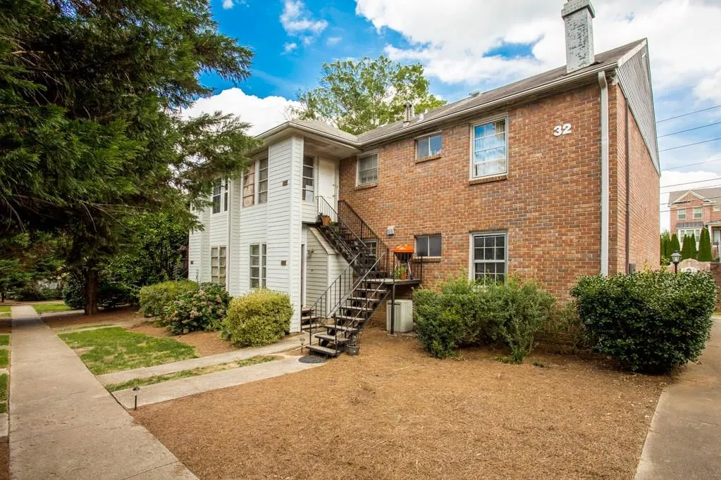 6700 Roswell Road Unit 32a, Atlanta, Georgia 30328, 2 Bedrooms Bedrooms, ,2 BathroomsBathrooms,Residential,Sold,6700 Roswell Road Unit 32a,6072767