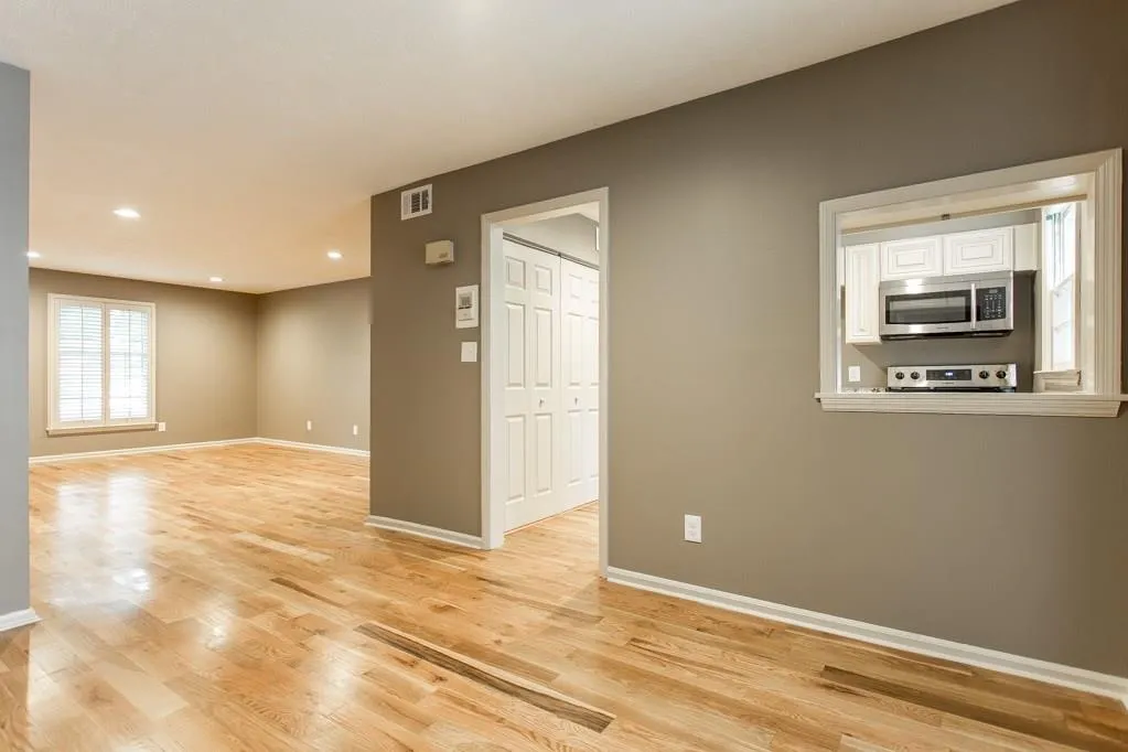 6700 Roswell Road Unit 32a, Atlanta, Georgia 30328, 2 Bedrooms Bedrooms, ,2 BathroomsBathrooms,Residential,Sold,6700 Roswell Road Unit 32a,6072767