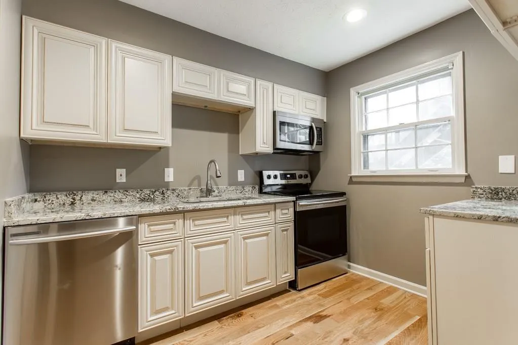 6700 Roswell Road Unit 32a, Atlanta, Georgia 30328, 2 Bedrooms Bedrooms, ,2 BathroomsBathrooms,Residential,Sold,6700 Roswell Road Unit 32a,6072767