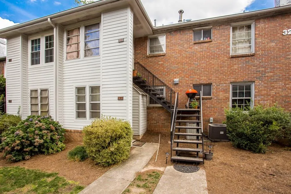 6700 Roswell Road Unit 32a, Atlanta, Georgia 30328, 2 Bedrooms Bedrooms, ,2 BathroomsBathrooms,Residential,Sold,6700 Roswell Road Unit 32a,6072767