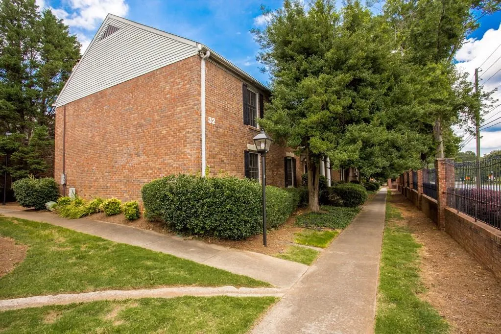6700 Roswell Road Unit 32a, Atlanta, Georgia 30328, 2 Bedrooms Bedrooms, ,2 BathroomsBathrooms,Residential,Sold,6700 Roswell Road Unit 32a,6072767
