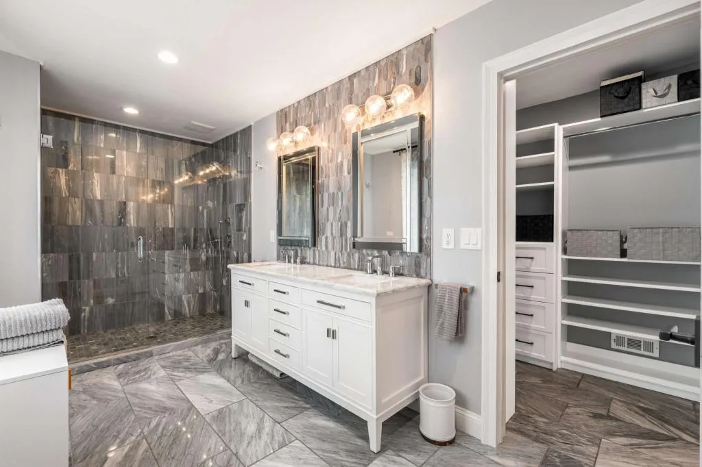 Ensuite bath