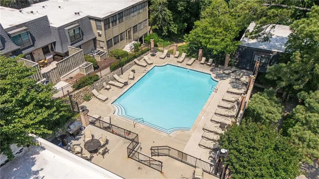 68 La Rue Place Nw, Atlanta, Georgia 30327, 1 Bedroom Bedrooms, ,1 BathroomBathrooms,Residential,For Sale,68 La Rue Place Nw,7605735