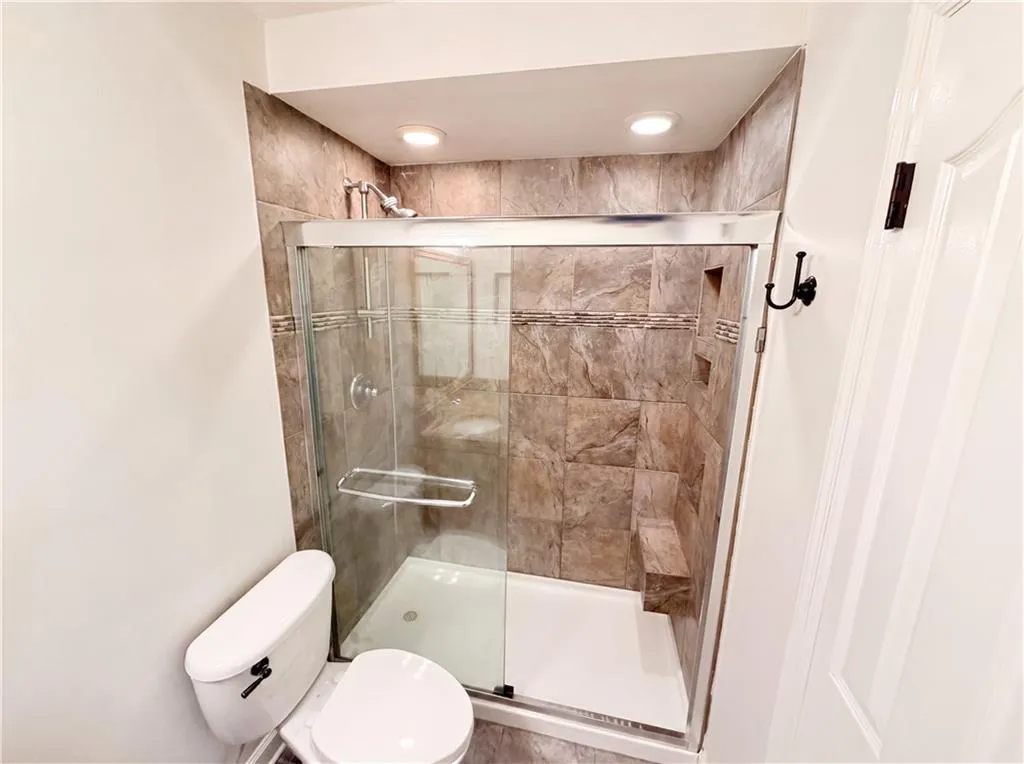 3175 Seven Pines Court Unit 204, Atlanta, Georgia 30339, 1 Bedroom Bedrooms, 0 ,1 BathroomBathrooms,Residential,For Sale,3175 Seven Pines Court Unit 204,7815221