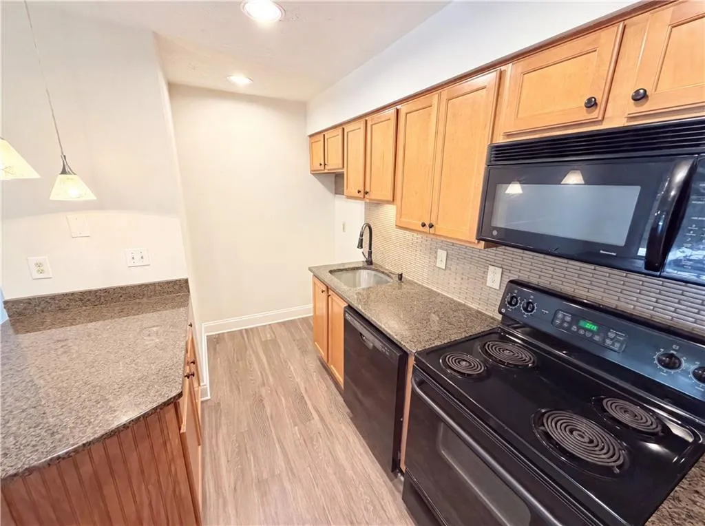 3175 Seven Pines Court Unit 204, Atlanta, Georgia 30339, 1 Bedroom Bedrooms, 0 ,1 BathroomBathrooms,Residential,For Sale,3175 Seven Pines Court Unit 204,7815221