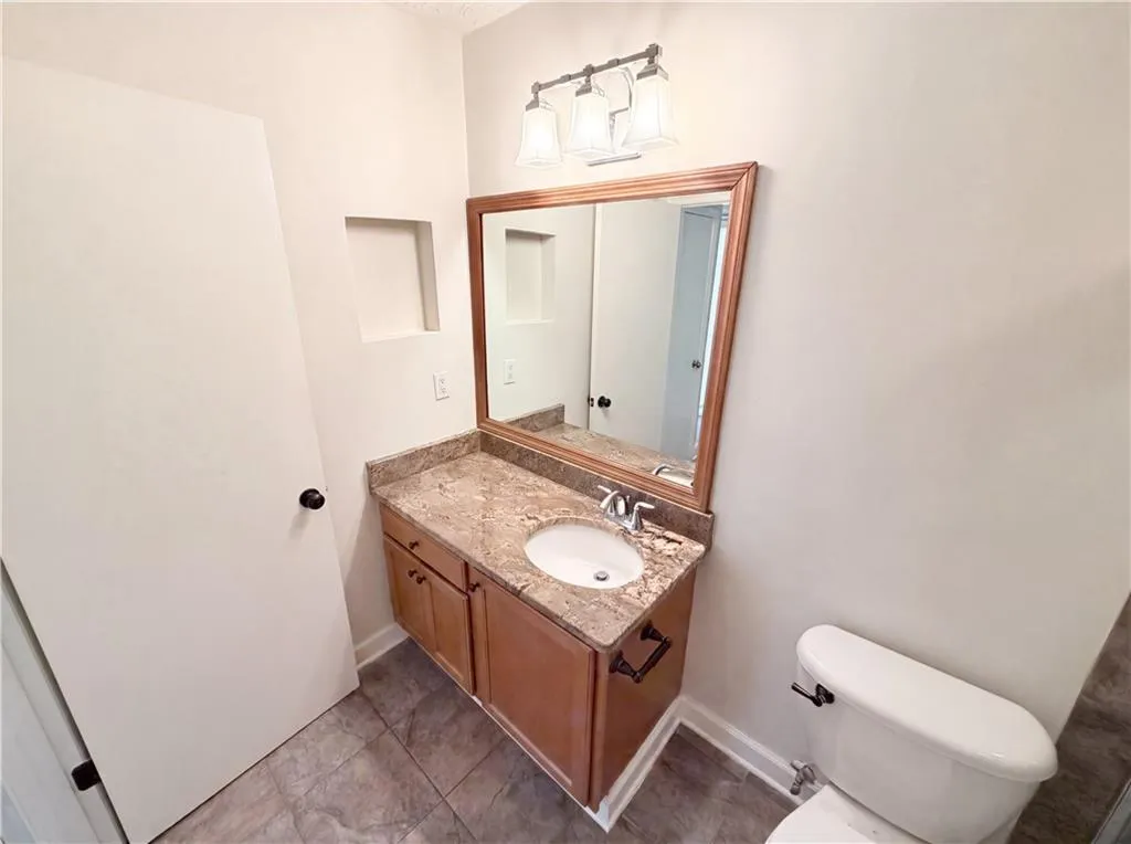 3175 Seven Pines Court Unit 204, Atlanta, Georgia 30339, 1 Bedroom Bedrooms, 0 ,1 BathroomBathrooms,Residential,For Sale,3175 Seven Pines Court Unit 204,7815221