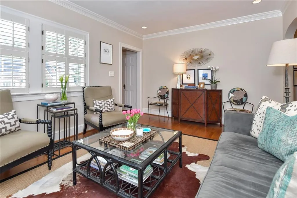 228 Lindbergh Drive Ne, Atlanta, Georgia 30305, 2 Bedrooms Bedrooms, ,1 BathroomBathrooms,Residential,Sold,228 Lindbergh Drive Ne,6568468