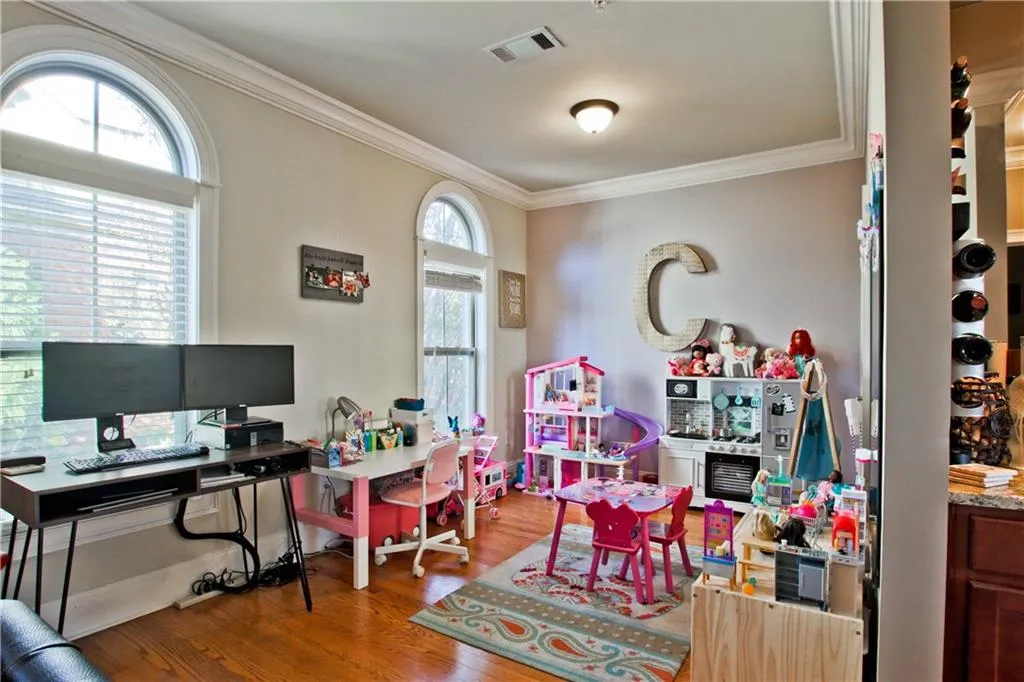 857 Perennial Drive, Sandy Springs, Georgia 30328, 3 Bedrooms Bedrooms, ,2 BathroomsBathrooms,Residential,Sold,857 Perennial Drive,6811358