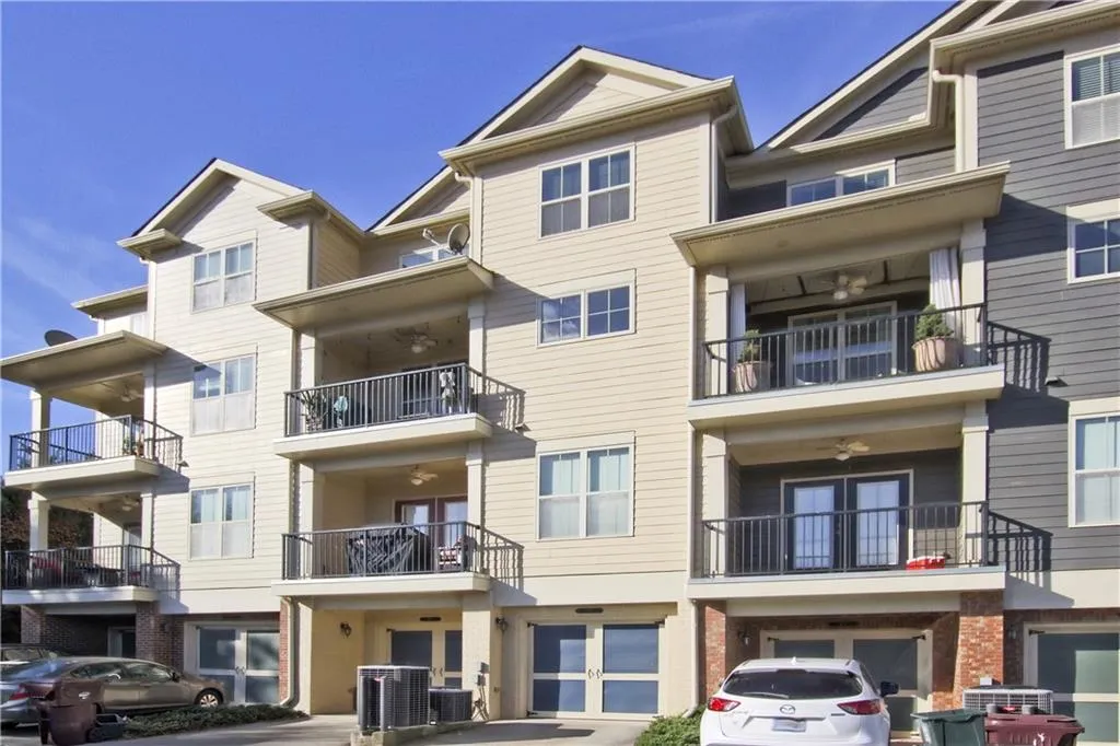 857 Perennial Drive, Sandy Springs, Georgia 30328, 3 Bedrooms Bedrooms, ,2 BathroomsBathrooms,Residential,Sold,857 Perennial Drive,6811358