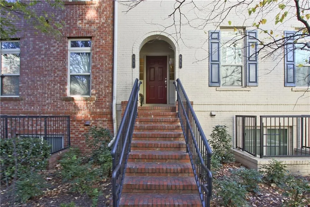 857 Perennial Drive, Sandy Springs, Georgia 30328, 3 Bedrooms Bedrooms, ,2 BathroomsBathrooms,Residential,Sold,857 Perennial Drive,6811358