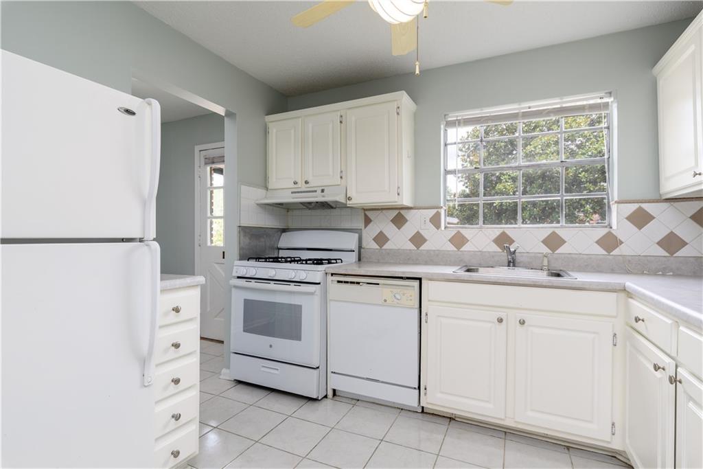 5631 Kingsport Drive, Atlanta, Georgia 30342, 2 Bedrooms Bedrooms, ,1 BathroomBathrooms,Residential,Sold,5631 Kingsport Drive,7247151