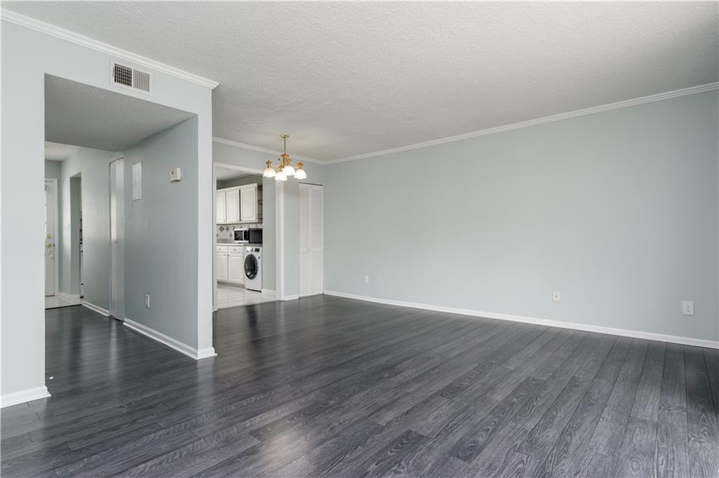 5631 Kingsport Drive, Atlanta, Georgia 30342, 2 Bedrooms Bedrooms, ,1 BathroomBathrooms,Residential,Sold,5631 Kingsport Drive,7247151