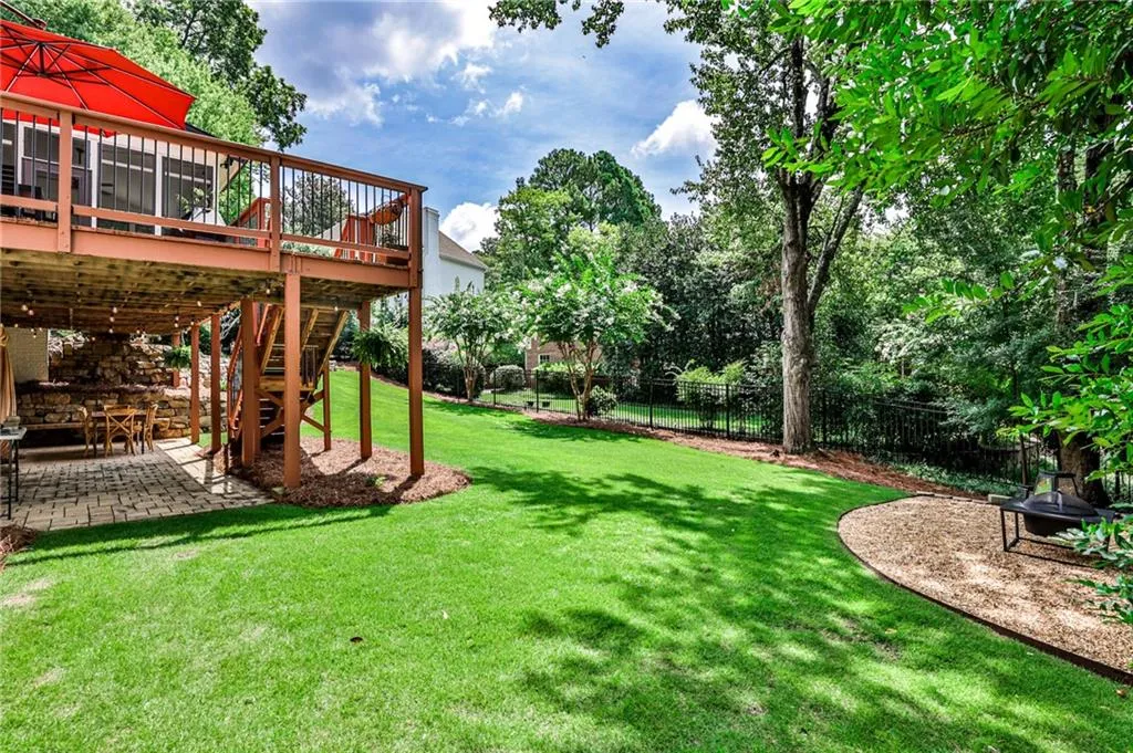 435 Tavern Circle, Sandy Springs, Georgia 30350, 5 Bedrooms Bedrooms, ,5 BathroomsBathrooms,Residential,Sold,435 Tavern Circle,7257163